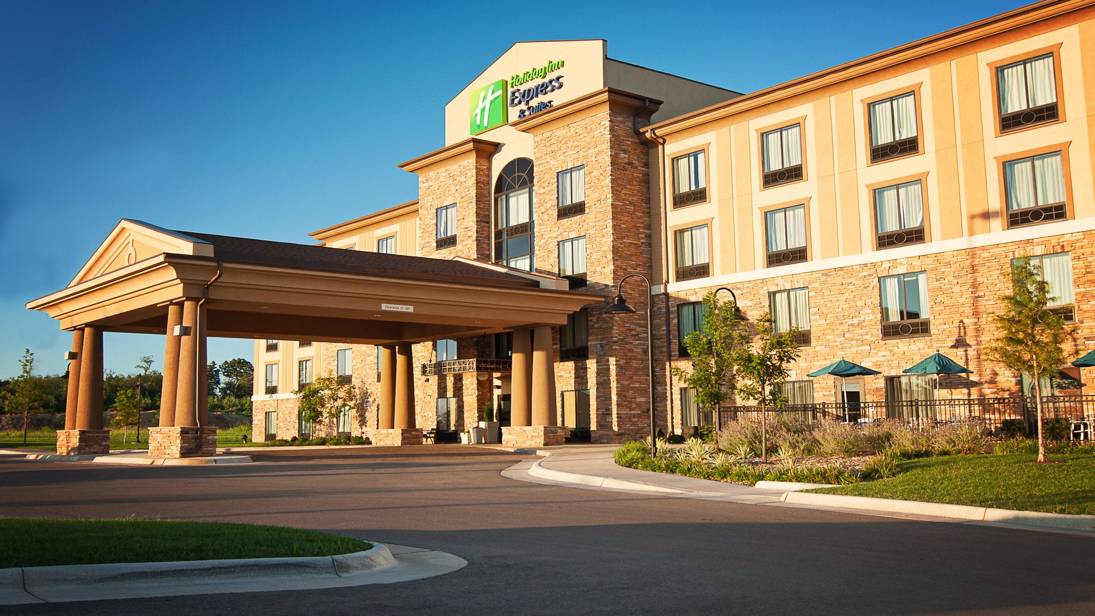 Express & Northeast By Ihg Wichita
